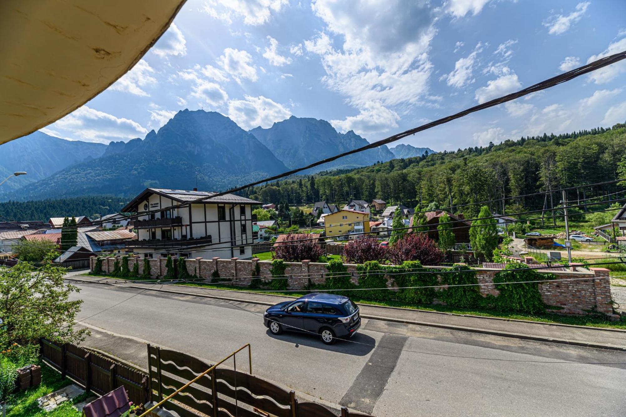 Casa Ramino Hotel Busteni Bagian luar foto