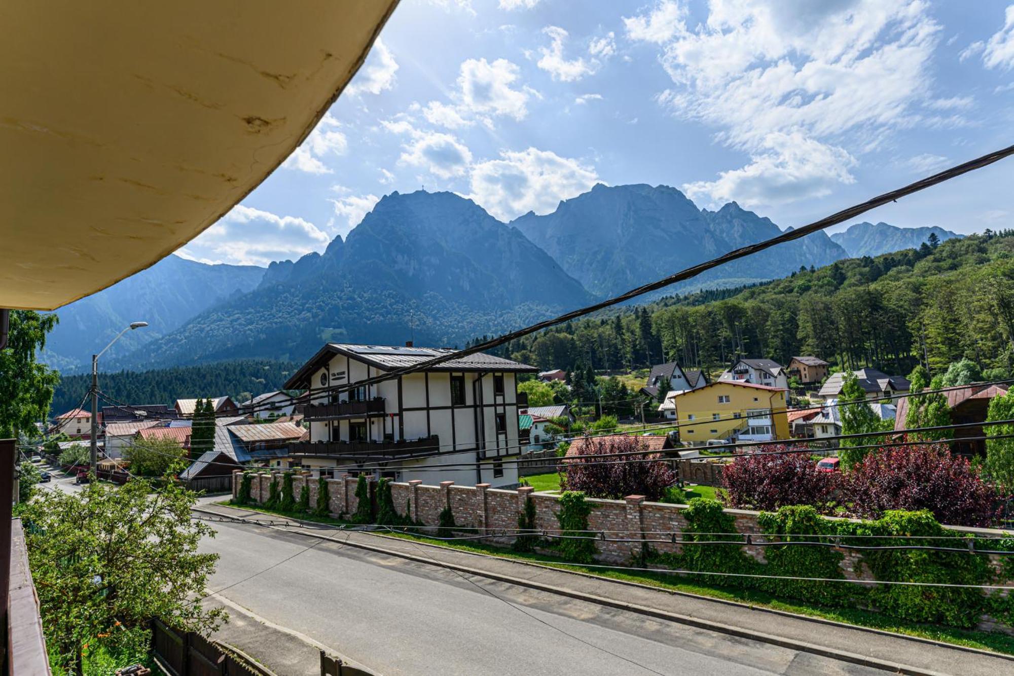 Casa Ramino Hotel Busteni Bagian luar foto