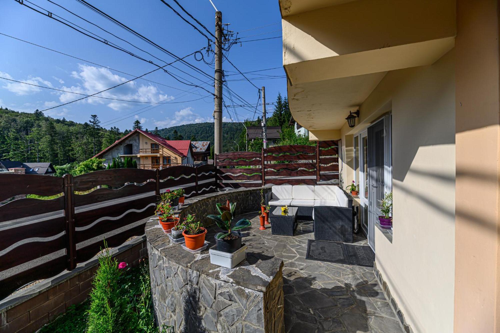Casa Ramino Hotel Busteni Bagian luar foto