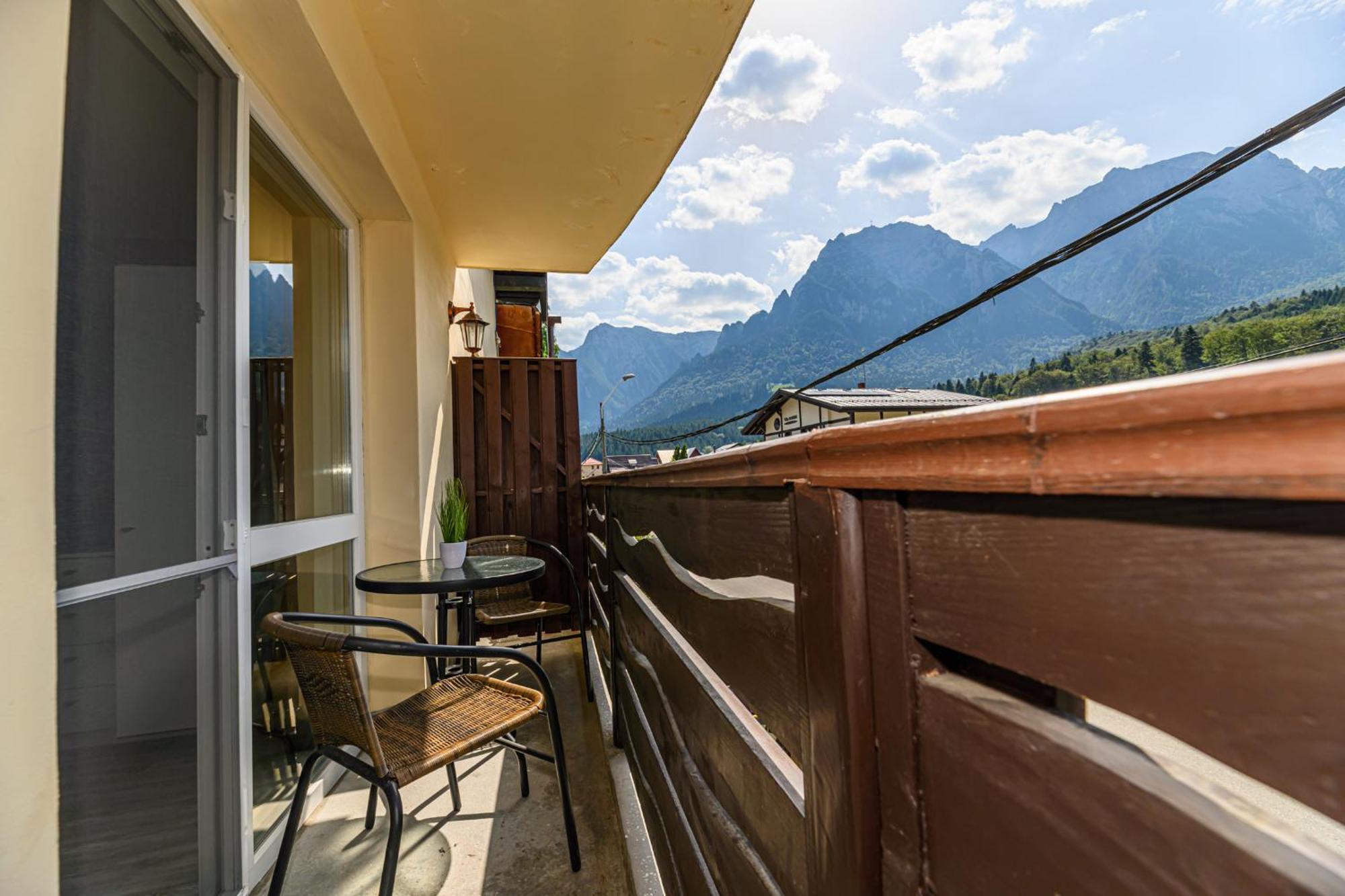 Casa Ramino Hotel Busteni Bagian luar foto
