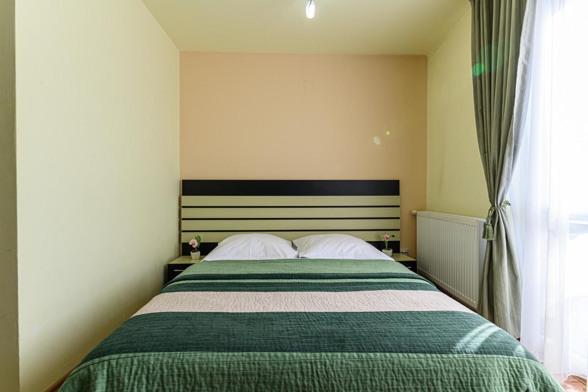 Casa Ramino Hotel Busteni Bagian luar foto