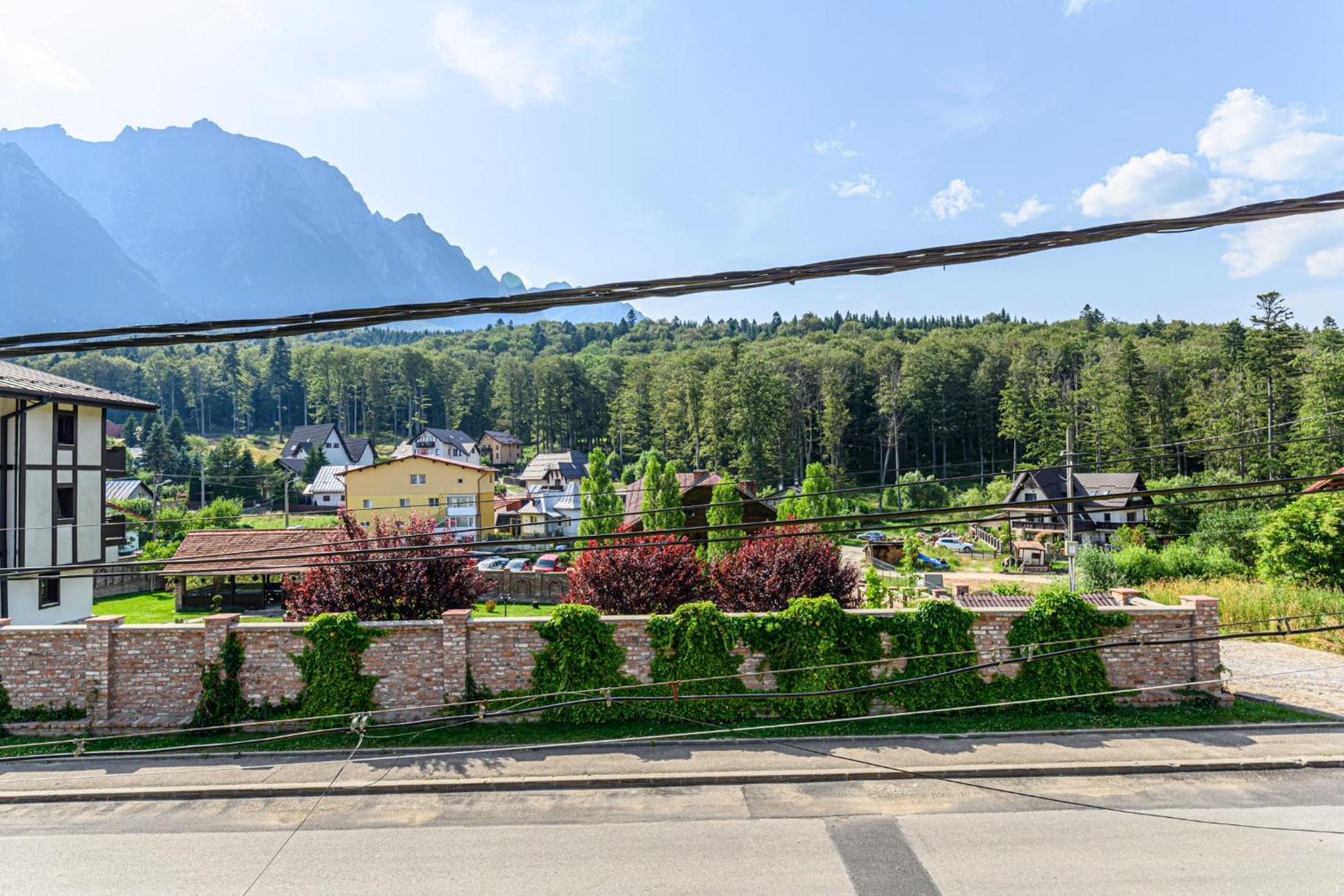 Casa Ramino Hotel Busteni Bagian luar foto