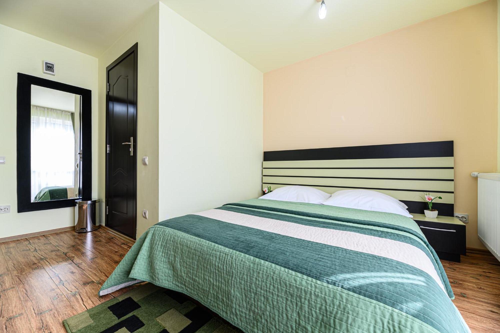 Casa Ramino Hotel Busteni Bagian luar foto