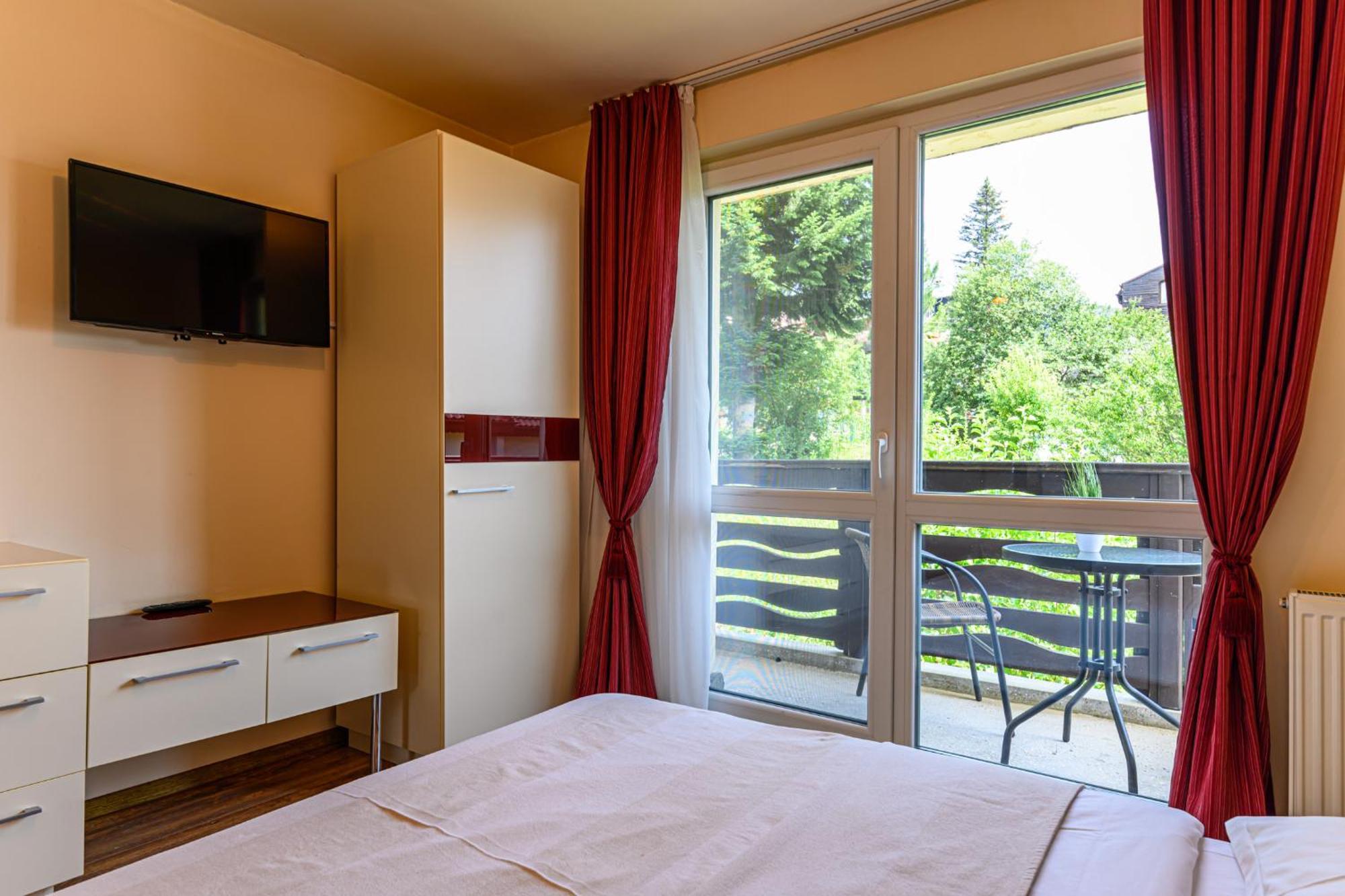 Casa Ramino Hotel Busteni Bagian luar foto